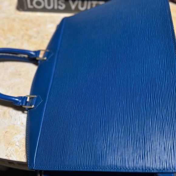 Authentic Louis Vuitton Epi Riviera - Picture 11 of 12